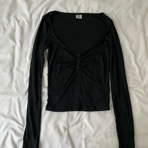 Aritzia hank Long Sleeve brand new xs